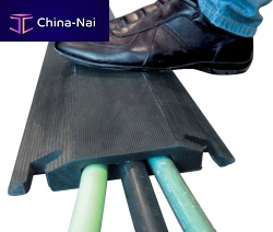 Floor-mounted cable protector PP26rubber