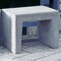 Contemporary stool Uconcretegardengray