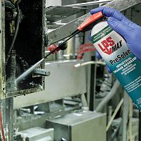 Metal part degreaser LPS® MAX PreSolve®industrial