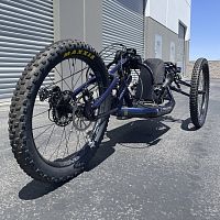 Crank-propelled recumbent trike ATH-FSeadultmagnesiumblack