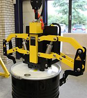 Drum lifting and turning clamp
